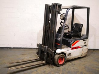 Empilhador de contrapeso 4 rodas