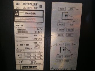 Stacker com condutor transportado Caterpillar NSR16N - 14