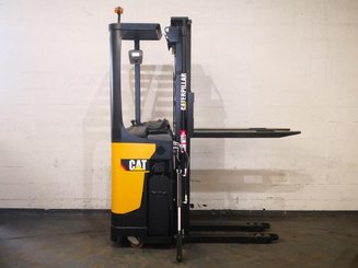 Stacker com condutor transportado Caterpillar NSR16N - 4