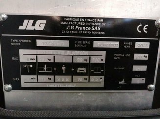 Plataforma com mastro vertical JLG TOUCAN DUO