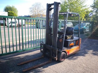 Empilhador de contrapeso 3 rodas