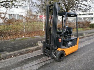 Empilhador de contrapeso 3 rodas STILL R20-15 - 2