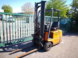 Empilhador de contrapeso 3 rodas