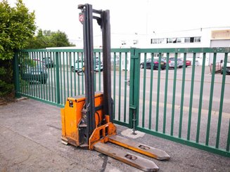 Stacker com condutor a pé STILL EGV1250 - 5