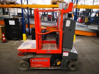 Plataforma com mastro vertical JLG TOUCAN DUO