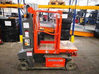 Plataforma com mastro vertical JLG TOUCAN DUO