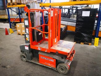 Plataforma com mastro vertical JLG TOUCAN DUO