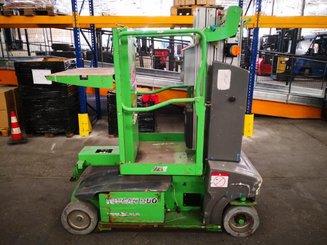 Plataforma com mastro vertical JLG TOUCAN DUO