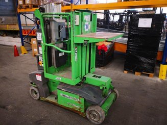 Plataforma com mastro vertical JLG TOUCAN DUO