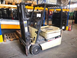 Empilhador de contrapeso 3 rodas