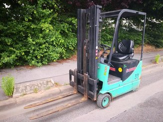 Empilhador de contrapeso 3 rodas