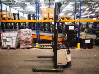 Levantador com braços circundantes Crown ST3000-1.0 - 3