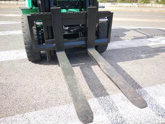 Empilhador de contrapeso 4 rodas Mitsubishi FD40N