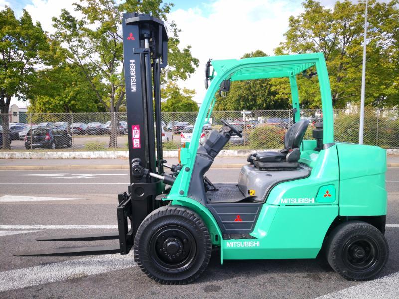 Empilhador de contrapeso 4 rodas Mitsubishi FD40N - 1