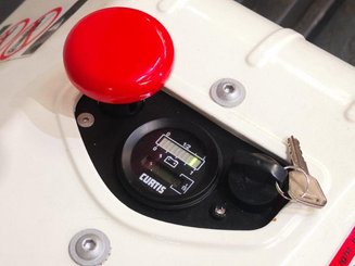 Porta-paletes eléctrico com condutor a pé Hangcha CBD15-EMD