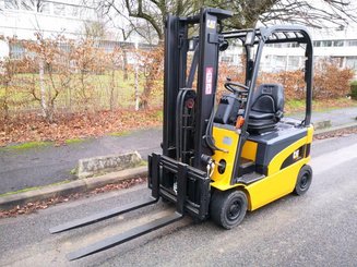 Empilhador de contrapeso 4 rodas