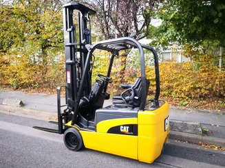 Empilhador de contrapeso 3 rodas Caterpillar EP20NT - 3