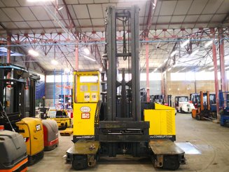 Empilhador lateral Combilift C4500GTE