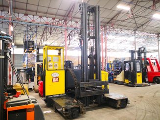 Empilhador lateral Combilift C4500GTE