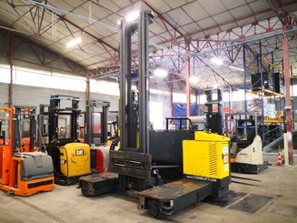 Empilhador lateral Combilift C4500GTE