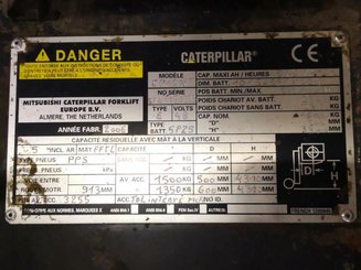 Empilhador de contrapeso 3 rodas Caterpillar EP16NT - 11