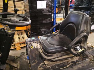 Empilhador de contrapeso 3 rodas Caterpillar EP16NT - 7