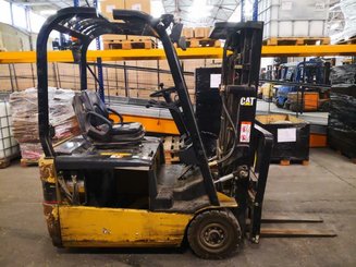 Empilhador de contrapeso 3 rodas Caterpillar EP16NT - 3