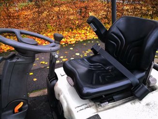 Empilhador de contrapeso 3 rodas Crown SC4220-1,6 - 3