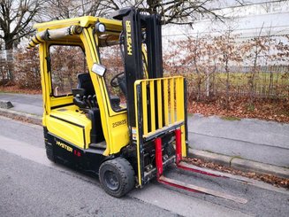 Empilhador de contrapeso 3 rodas Hyster J1.8XNT - 1