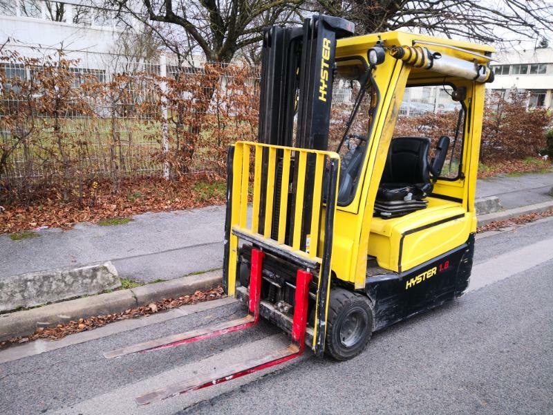 Empilhador de contrapeso 3 rodas Hyster J1.8XNT - 1