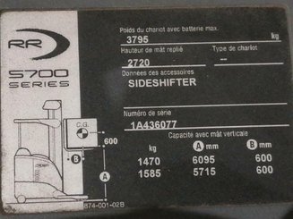 Empilhador retráctil Crown RR5725-35 - 14