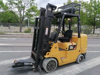Empilhador de contrapeso 4 rodas Caterpillar GC45K - 2