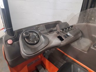 Empilhador retráctil BT RRM14 - 6