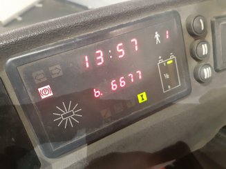 Empilhador retráctil BT RRM14 - 7