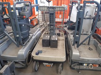 Plataforma com mastro vertical Crown WAVE 50-118