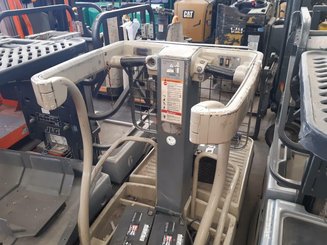 Plataforma com mastro vertical Crown WAVE 50-118 - 1
