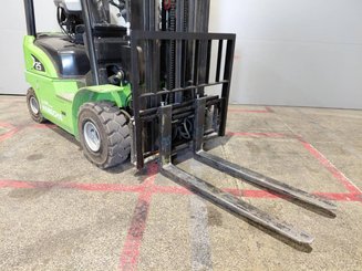 Empilhador de contrapeso 4 rodas Hangcha XC25i