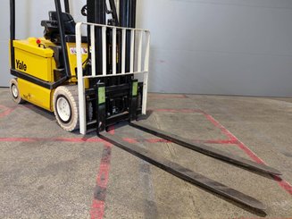 Carreta elevadora elétrica Yale ERP30 ALF - 6