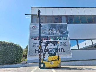 Carreta elevadora elétrica Yale ERP16VT SWB