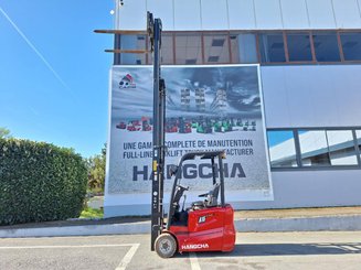 Carreta elevadora elétrica Hangcha A3W15