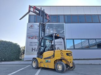 Carreta elevadora elétrica Yale ERP50VM