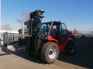 Carreta elevadora todo terreno Manitou M50-4
