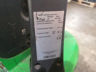 Porta-paletes eléctrico com condutor a pé CESAB P218 - 5