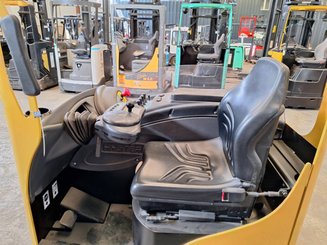 Empilhador retráctil Hyster R1.6H