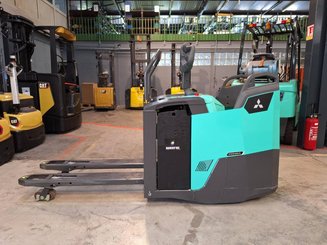Porta-paletes eléctrico com condutor transportado Mitsubishi PBF25N3R MITSUBISHI