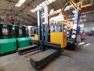 Empilhador retráctil de 4 direcções Baumann EVU 20-18/14-12