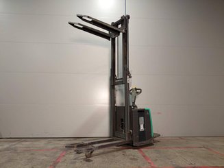 Levantador com plataforma dobrável Mitsubishi SBV12P - 6