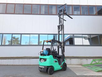 Empilhador de contrapeso 4 rodas Mitsubishi FG15N