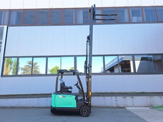 Carreta elevadora elétrica Mitsubishi FB16N2T