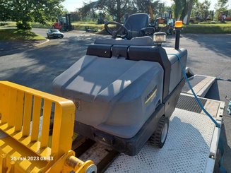 Varredor industrial Kärcher KM130/300RLFG
